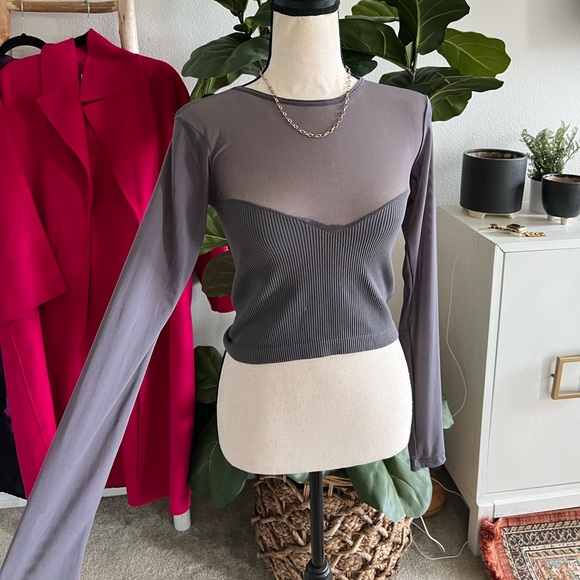 Zara Limitless Contour Grey Ribbed Long Sleeve Sheer Mesh Top - Picture 4 of 7